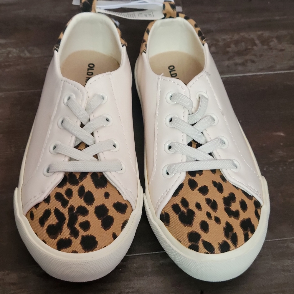 Old Navy Faux Leather/ Leopard Sneakers
